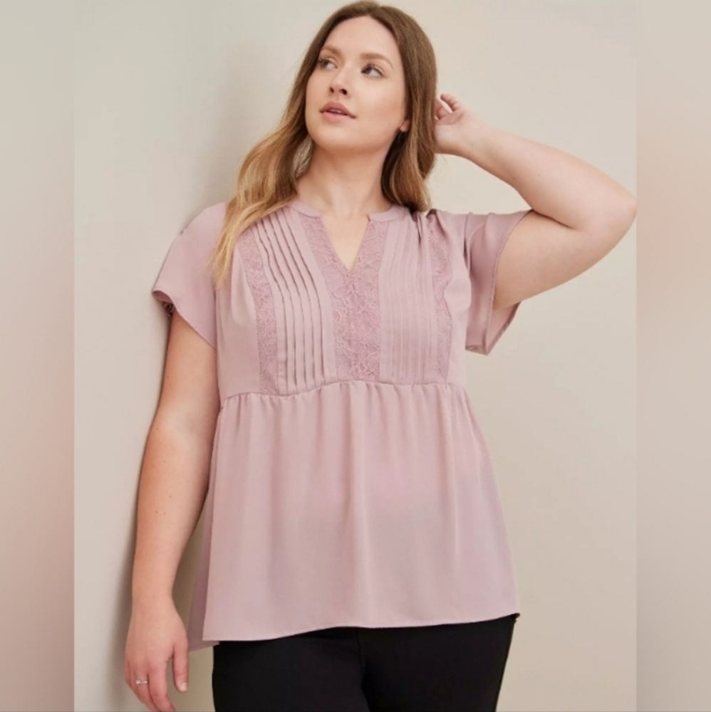 Torrid Peplum Top Lace /Pintuck Detail Sz 3